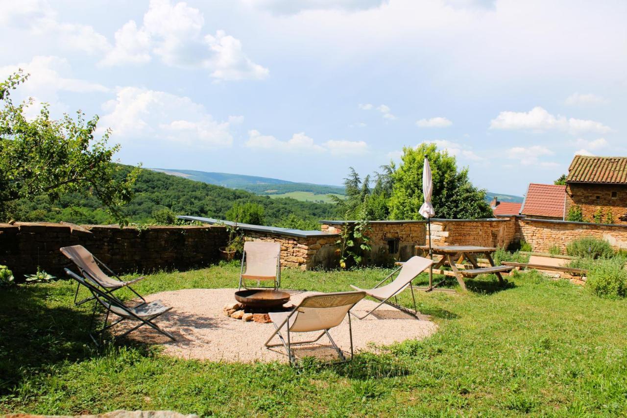 Le Clos Des Pierres Rouges Burgy Exterior foto